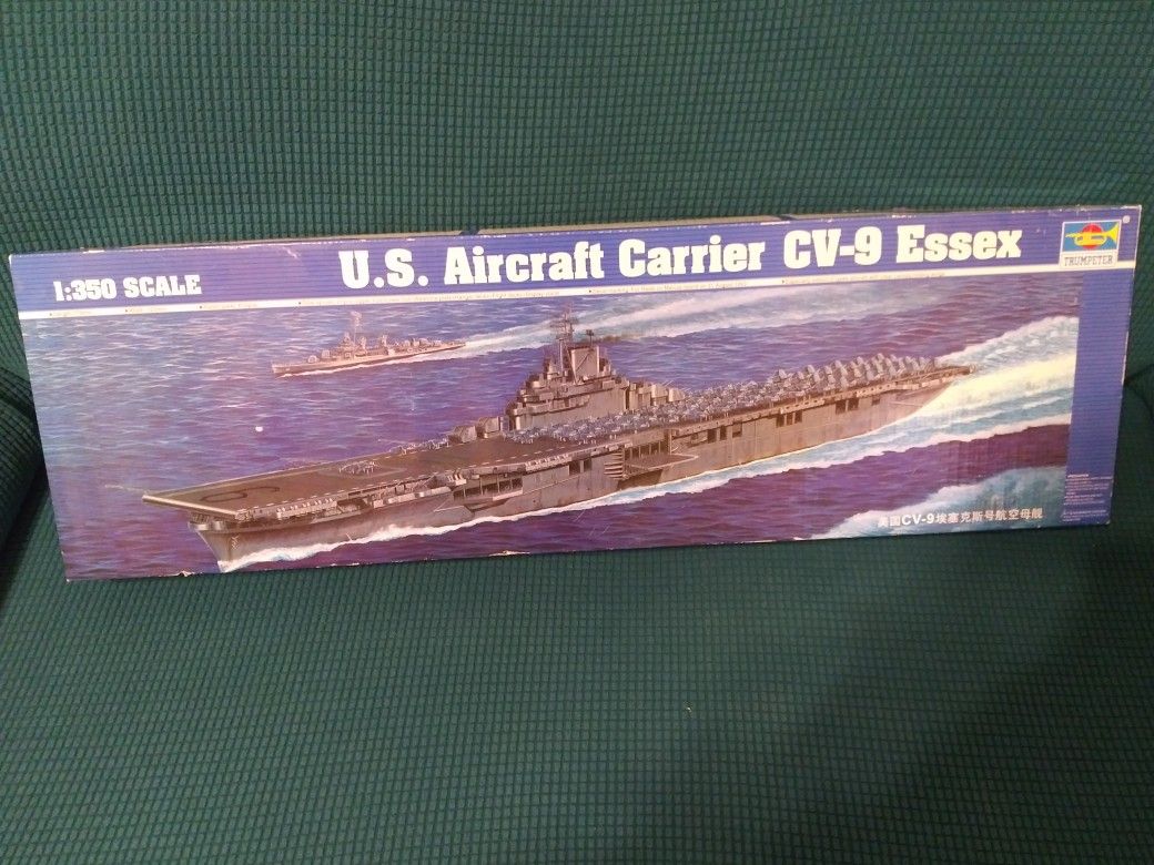 Trumpeter 05602 US Aircraft Carrier CV-9 Essex 1:350 Complete Model Kit