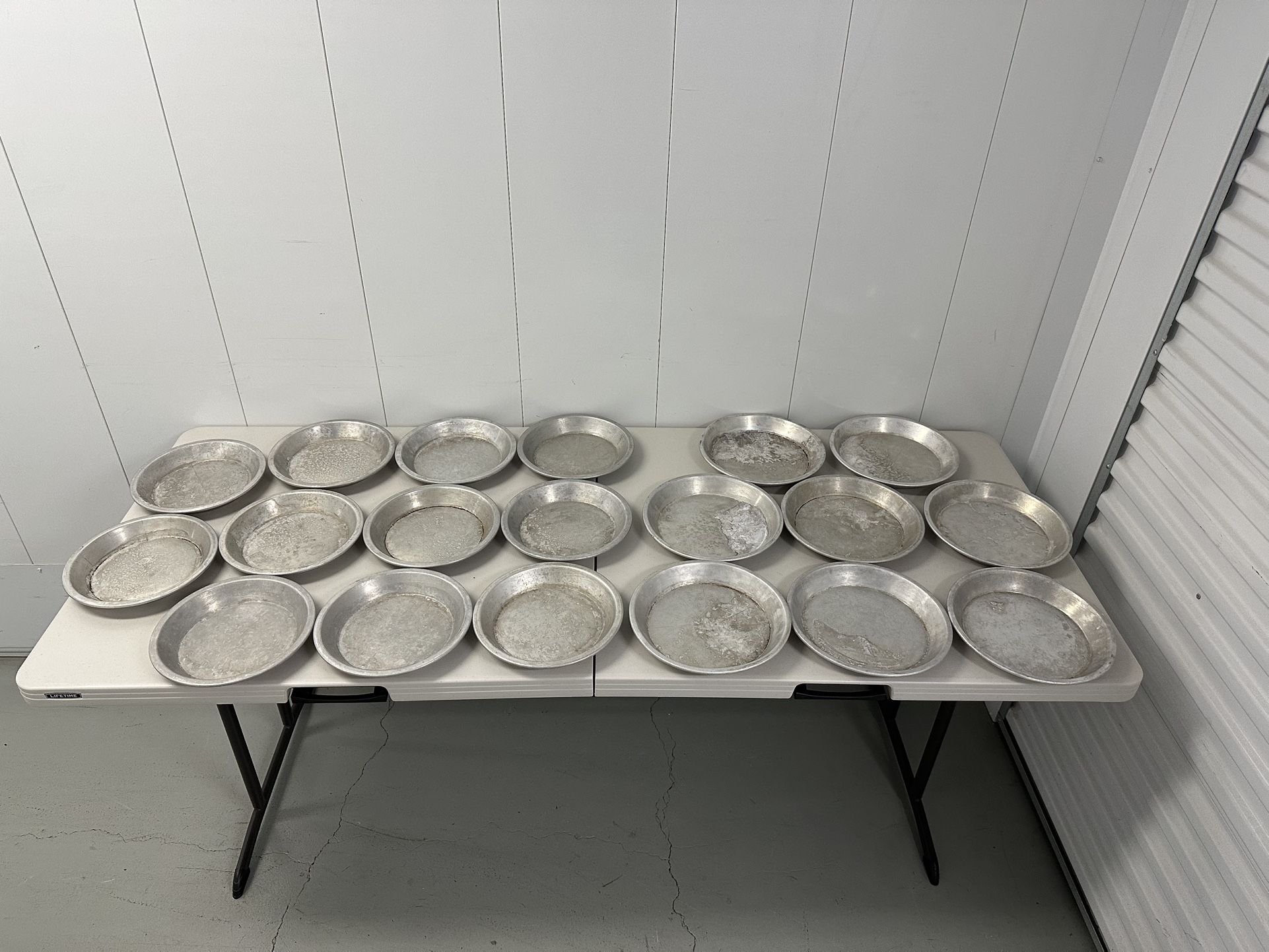 Set of 19 Heavy Duty Aluminum Pie Pans - 10" & 11"