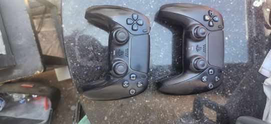 PS5 Controllers