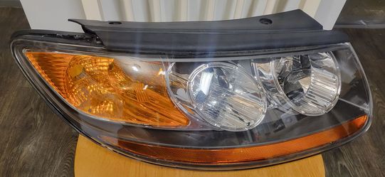 2007-2012 Hyundai Santa Fe passenger side headlight NEW