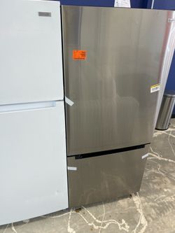 Like new Stainless steel Refrigerator