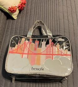 Benefit Cosmetics San Francisco Weekender X-large makeup bag must pick up