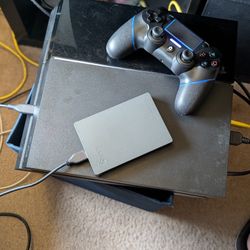 PS4 500GB W/ 2TB External HDD 
