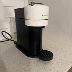 Nespresso - Vertuo Next Premium Coffee and Espresso