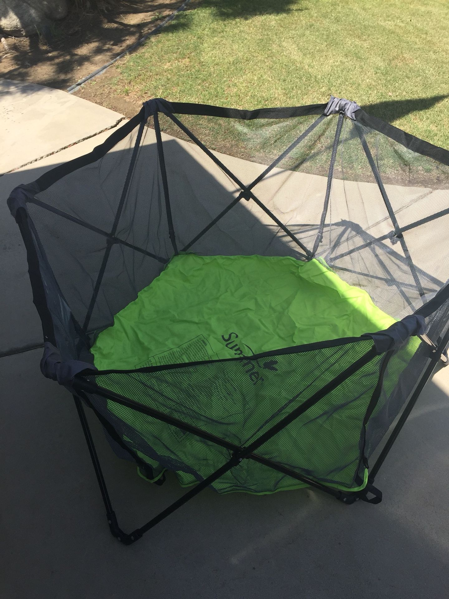 Summer playpen