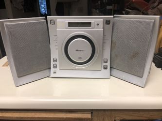 CD Player / Radio Stereo System