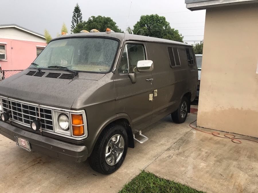 1985 Dodge Ram Van