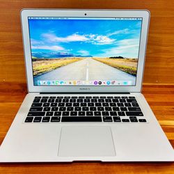  MacBook Air 13” Mid 2013 1.7Ghz Dual- core intel i7 8GB RAM 256GB SSD Fully Functional Low price