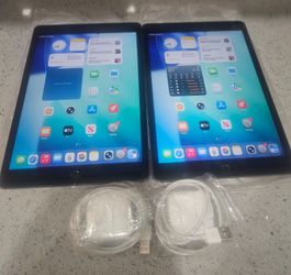 Lot of 2 Apple iPad 9th Gen 10.2"  64GB WiFi iOS 27 -Space Gray