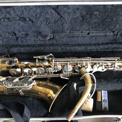 Saxophone Alto Good Condition Comes With Everything 