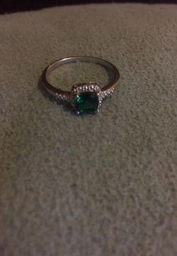 Silver ring emerald