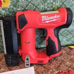 Milwaukee
M12 12-Volt 23-Gauge Lithium-Ion Cordless Pin Nailer  (Tool-Only)