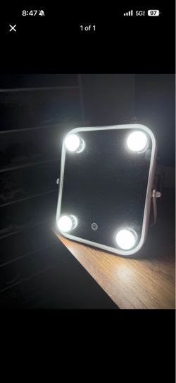 Light up mirror dimmable with bulbs