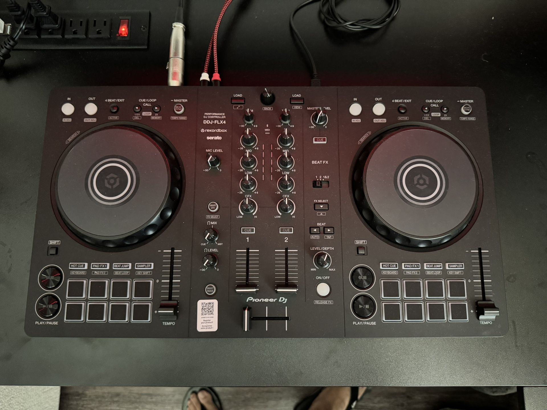 Pioneer DJ mixer - DDJ-FLX2