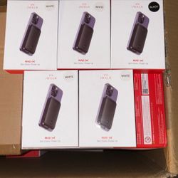 Magnetic I walk Charger Great Gift 5000ah