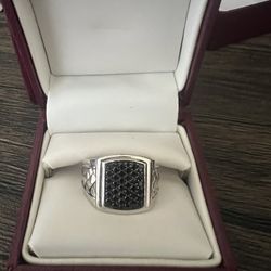 Men’s Helzberg Black Sapphire Ring