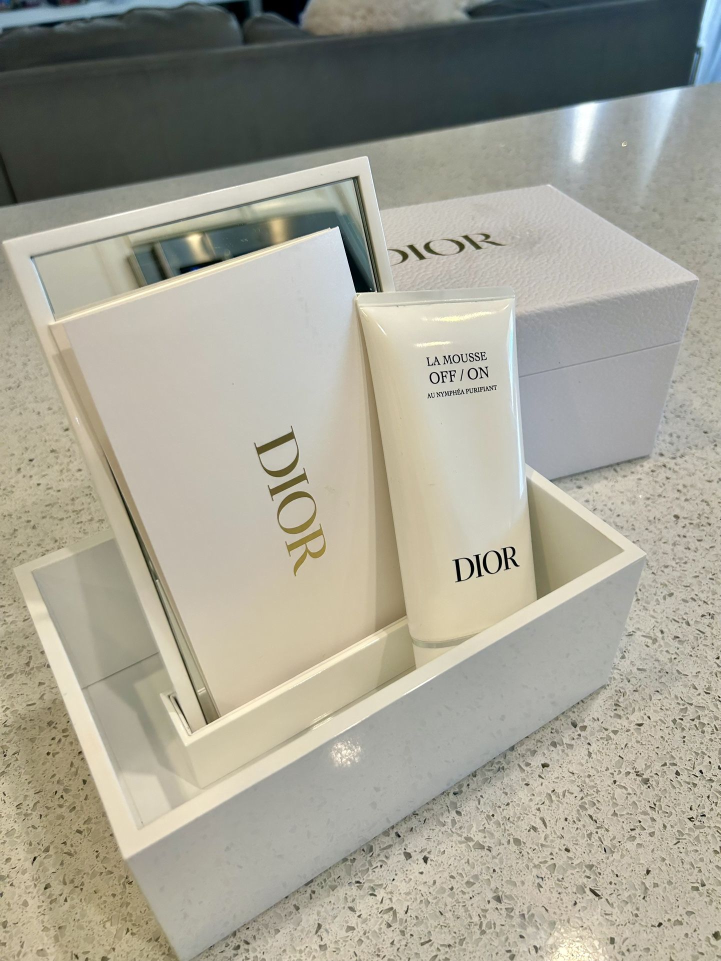 Dior Mirror and face wash