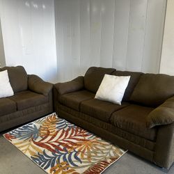 BROWN COUCH & LOVESEAT W/ FREE DELIVERY 