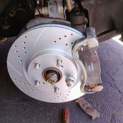 Brake Pads And Rotors Replacement Etc... Mobile Mechanic 