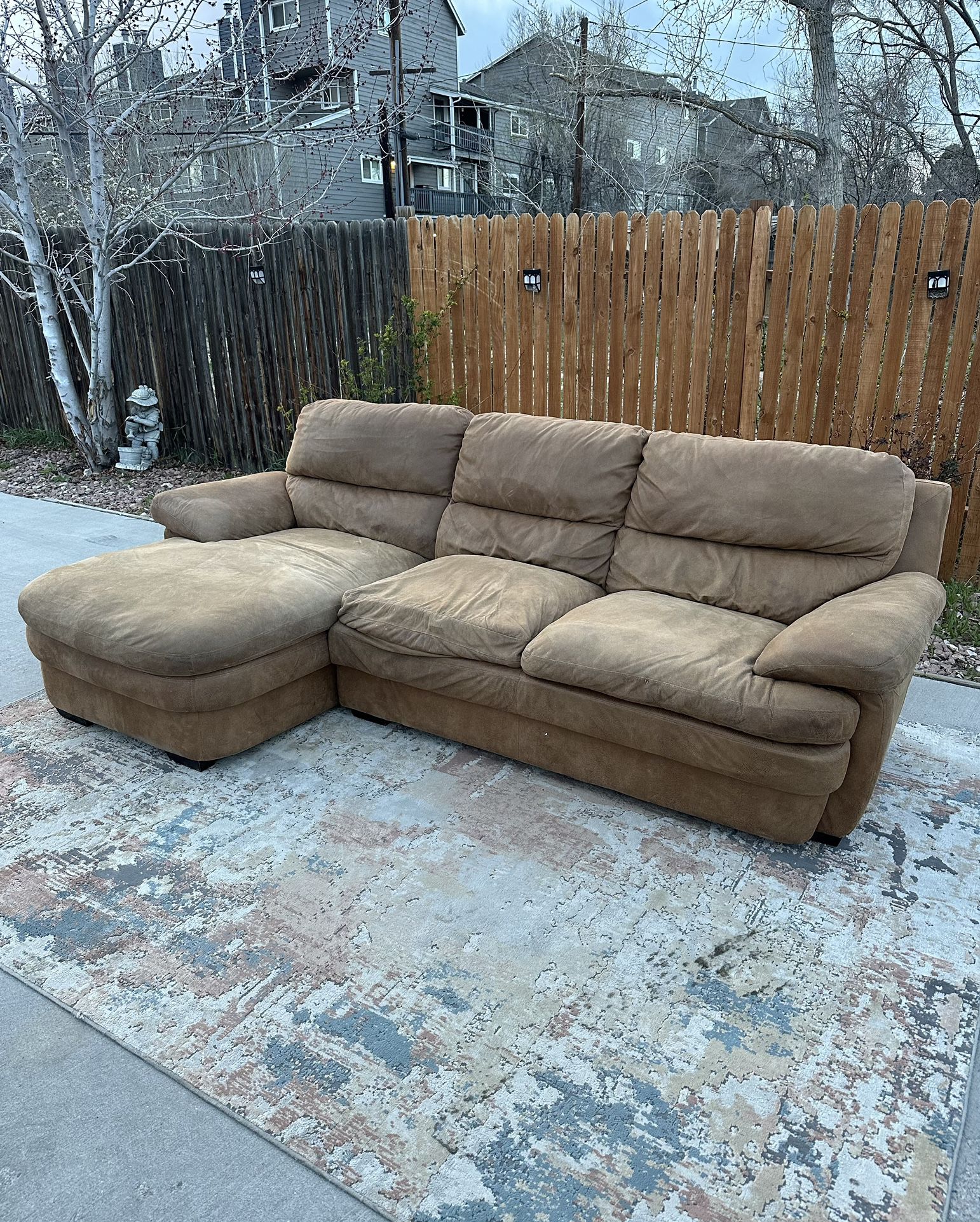 🚚 FREE DELIVERY ! Beautiful Brown Sectional Couch