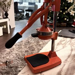 heavy-duty manual citrus juicer