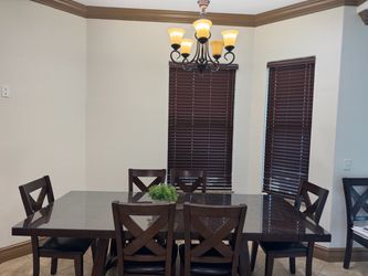 Dining table set