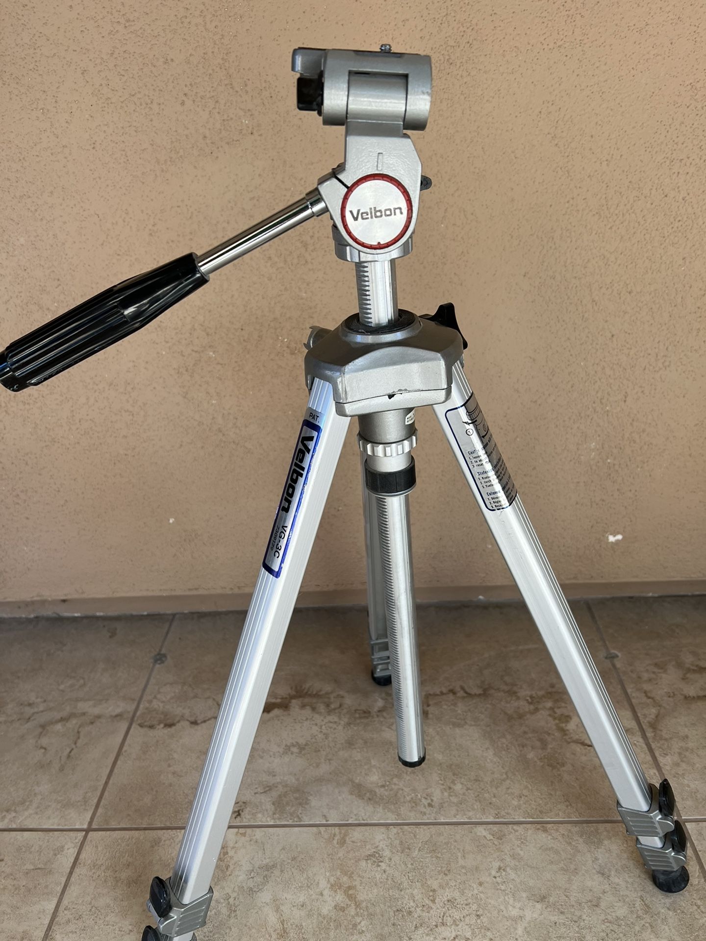 VINTAGE Velbon VG-3C Tripod Professional Aluminum About 5 Feet Tall