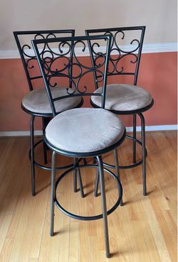 Set of 3 Counter-Height Bar Stools
