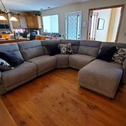 Brand New 🔥 Colleyville 6 Piece Power Reclining Sectional Couch 