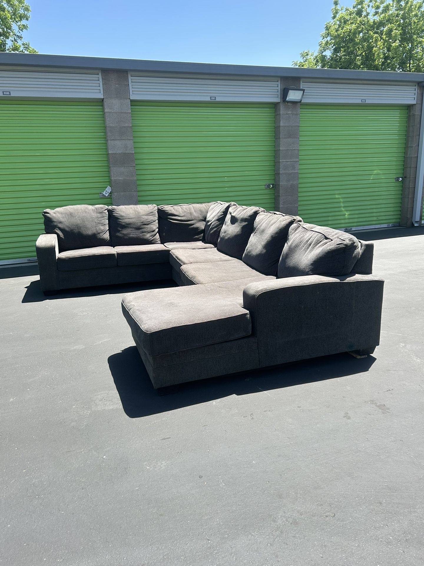 Beautiful Grey Fabric Couch With FREE DELIVERY