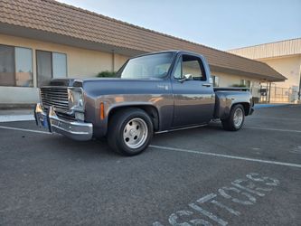 1976 chevy shortbox stepside 350 V8 auto