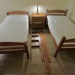 Twin Beds 