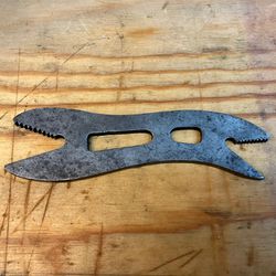 Vintage 5.5” Double End Alligator Wrench
