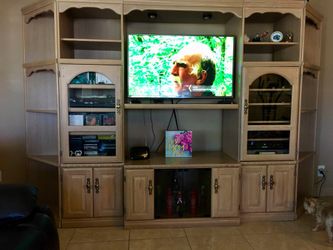 Wall unit