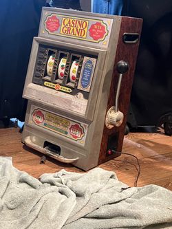 Slot machine with coins