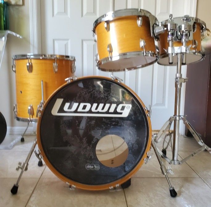 Drum Set 4 PC Keller Maple Ludwig
