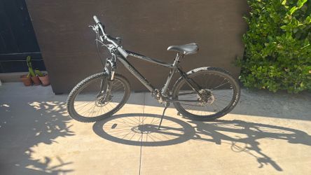 Northrock xc6 black Mountain bike 20 inch frame
