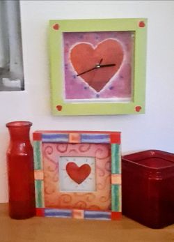 Decorative Heart Clock, Heart Picture, 2 Red Vases