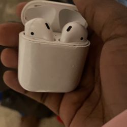 AirPods
