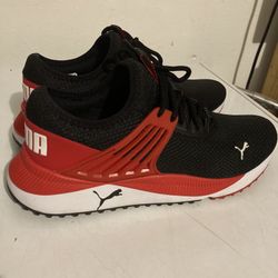 MENS Puma Size 11
