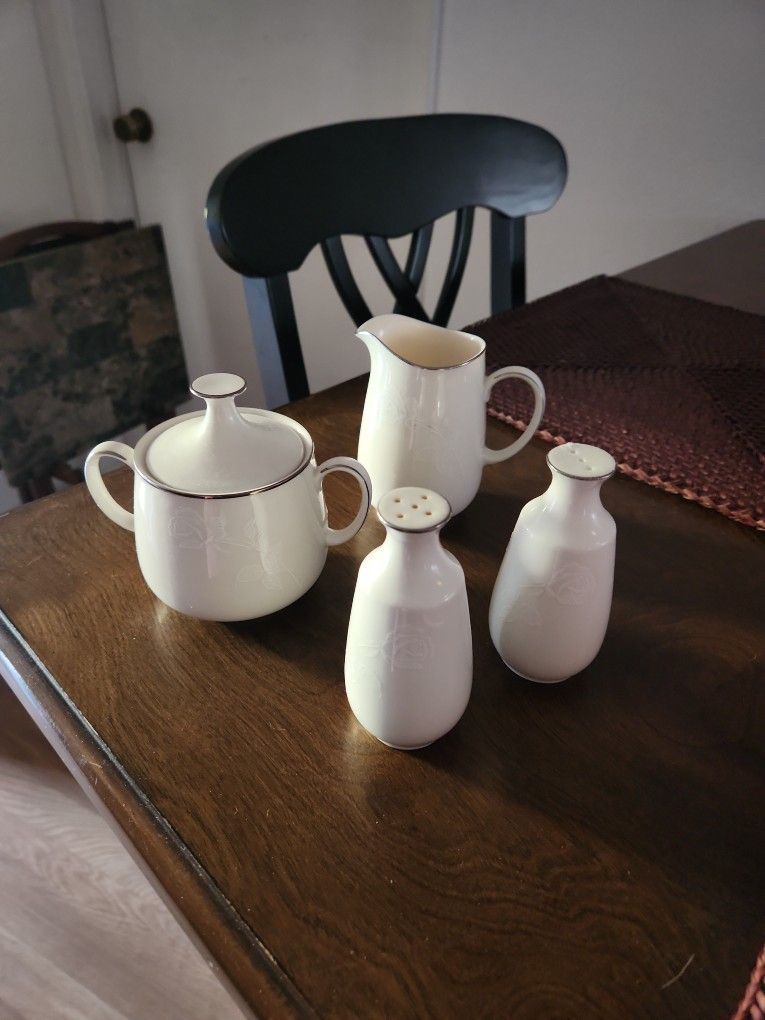 Noritake Ivory China