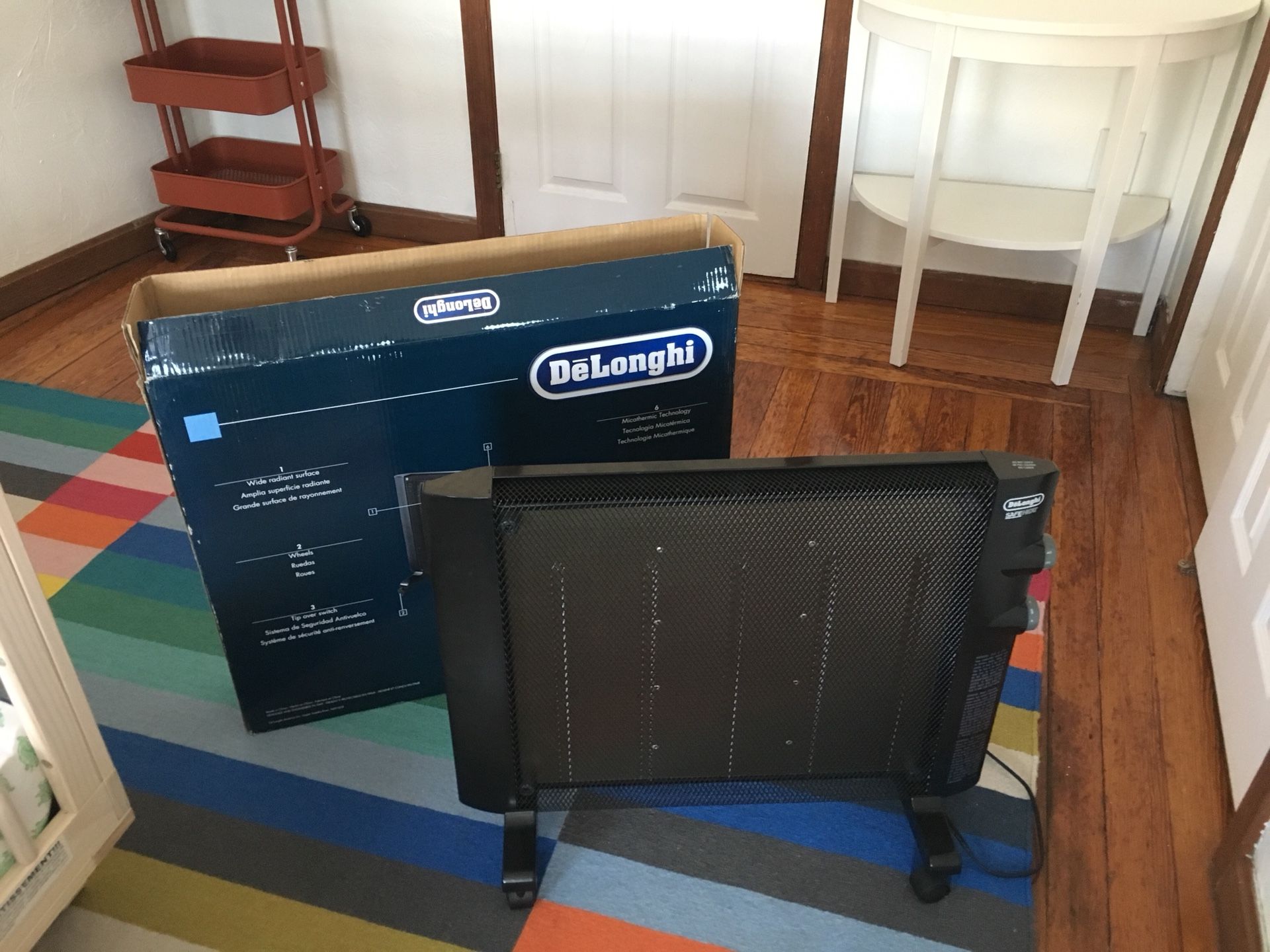 Space Heater, DeLonghi HMP1500 Mica Panel Heater