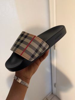 BURBERRY 7
