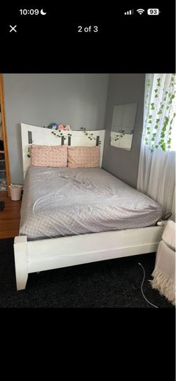 Beautiful White Wood Bed Frame with mattress Full