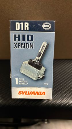 Sylvania D1R HID Xenon OEM Headlight Bulbs (Pair) – 35W – Brand New in Box