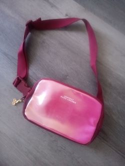 new waist or regular hand bag marc Jacobs brand never used