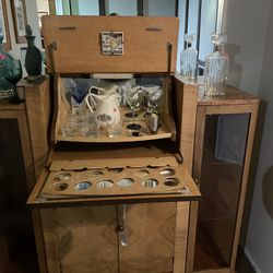 Antique Cabinet And Beautiful Triangle Table W/ 4 Leather Chairs And Bench  Like New Plants Everything 