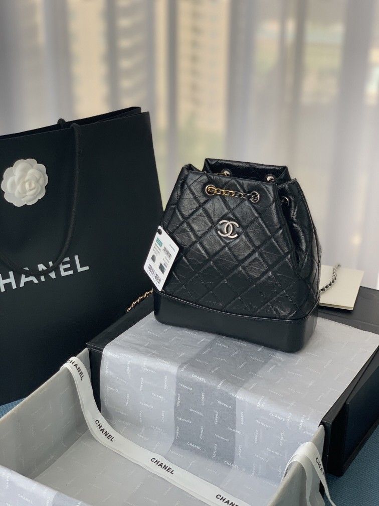 Unisex 𝐜𝐡𝐚𝐧𝐞𝐥 𝐜𝐜 backpack Calfskin Gabrielle Black Small Perfect condition