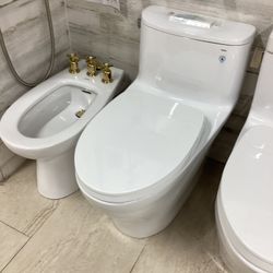 Toto Nexus Toilet White One Piece With Softclose Seat Elongated Bowl Fully Skirted Tornado Flush Ready New In Box Ready For Pick Up Today