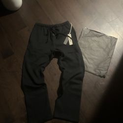 Black Essentials Sweatpants With No Cuffs
